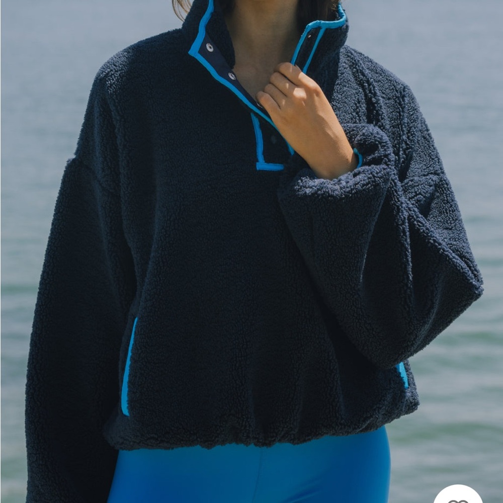 Daily drills navy Sherpa size m/l new with tags